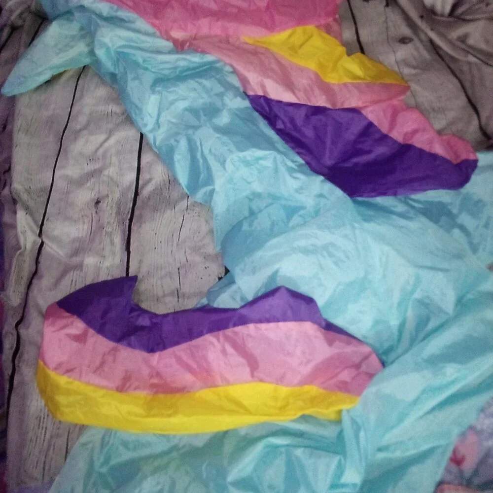 Inflatable unicorn costume Blue size 7 -10 yrs (no box) - Picture 5 of 9